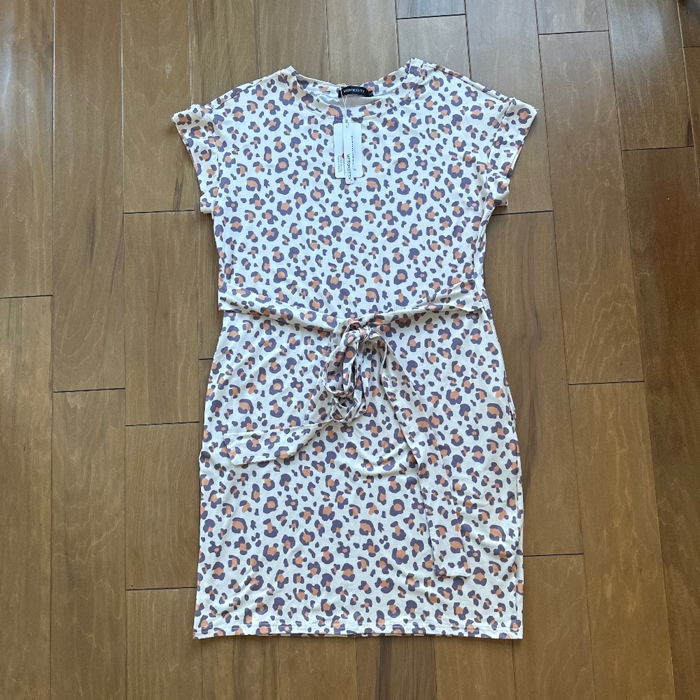 NWT summer dress with pockets!